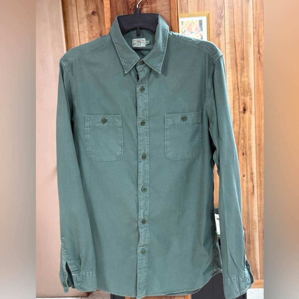 Faherty Sz M brand casual felid Bbutton-Up Shirt in Sage Green